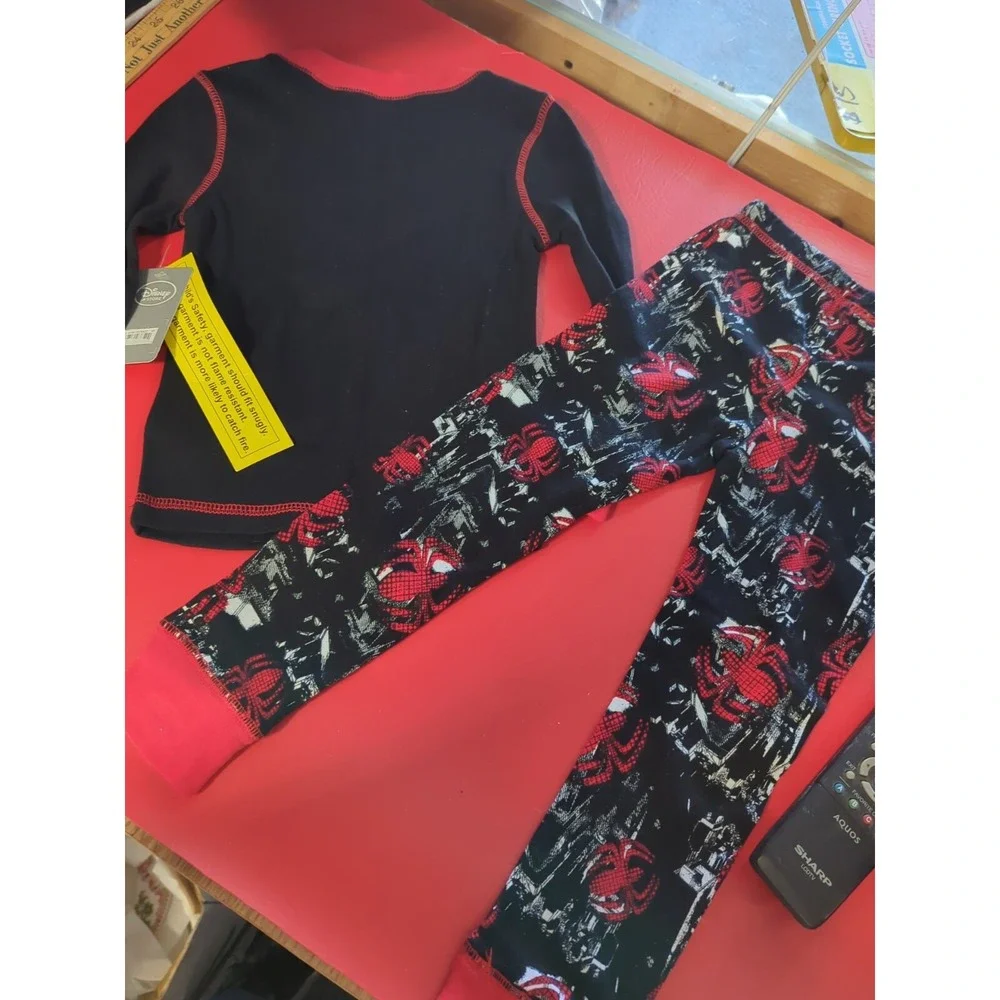 Disney‎ store Marvel Spiderman size 4 boys pajamas sleepwear NWT